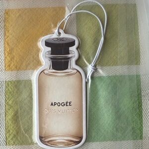 💛 Louis Vuitton Apogée Cream Air Fragrance  Car Fragrance 💛